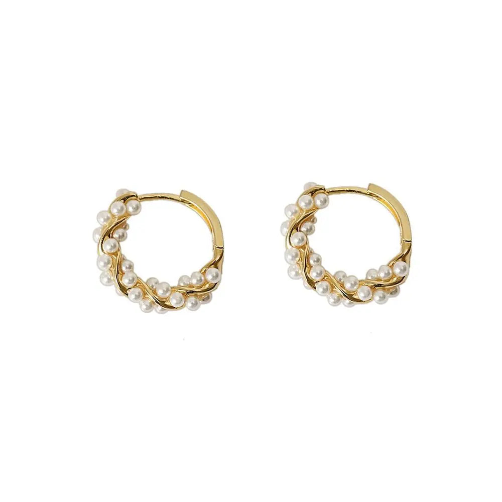 Simple Temperament Pearl Earrings