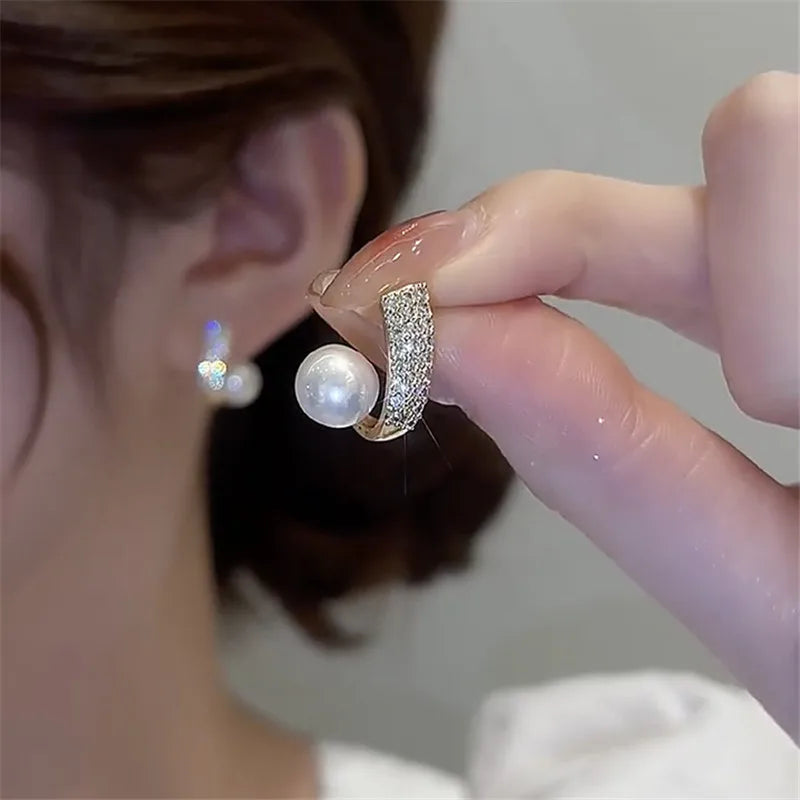 Simple Temperament Pearl Earrings