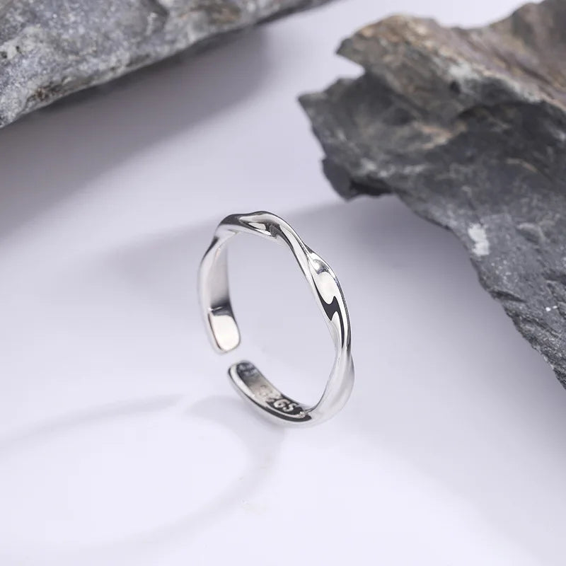 Simple Twisted Wire Rings