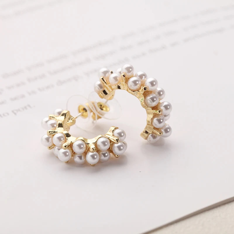 Simple Temperament Pearl Earrings