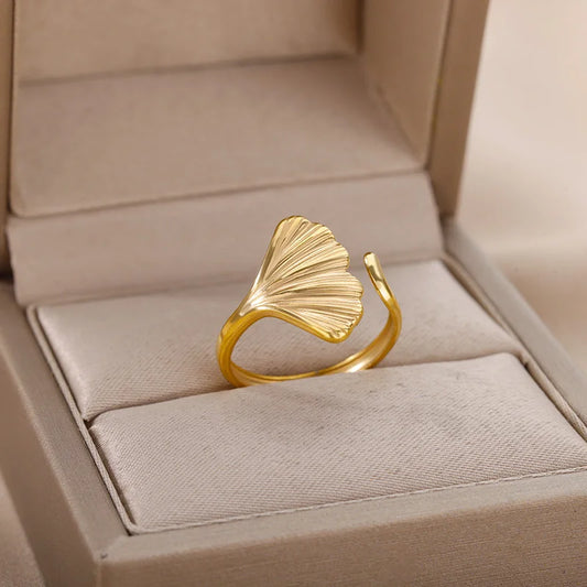 Vintage   Leaf Rings