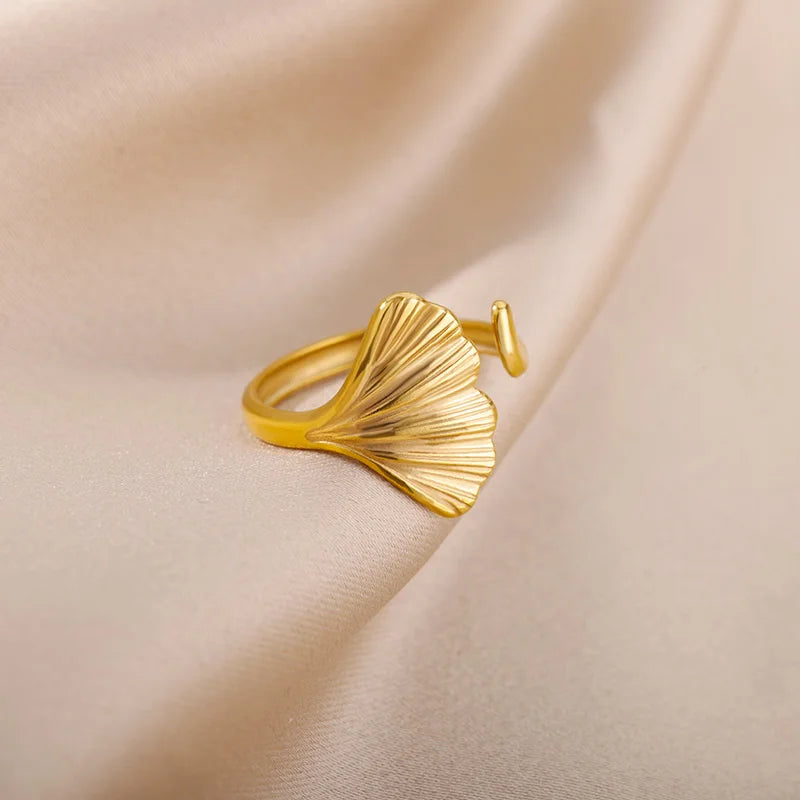 Vintage   Leaf Rings