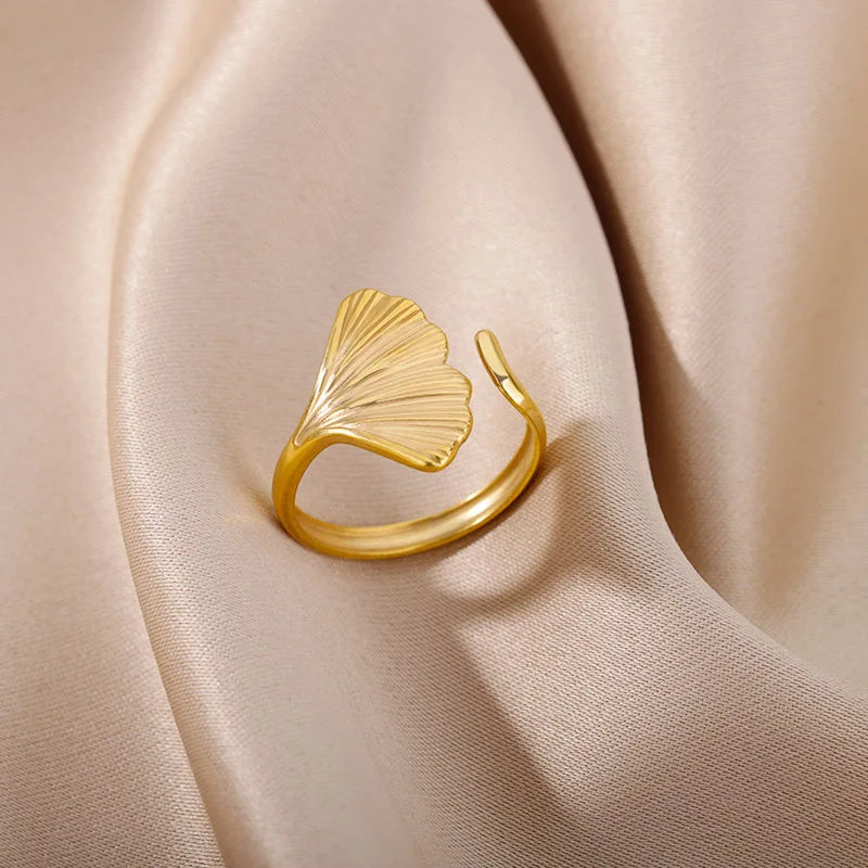 Vintage   Leaf Rings