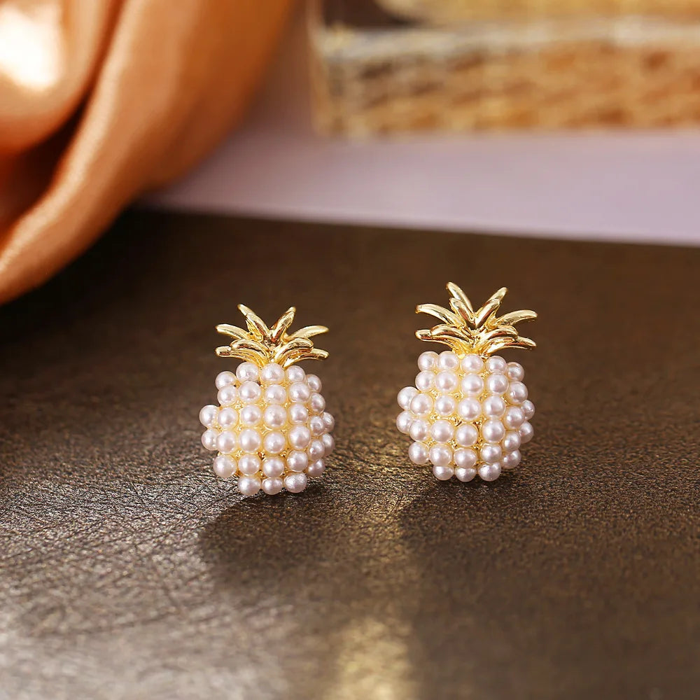 Simple Temperament Pearl Earrings