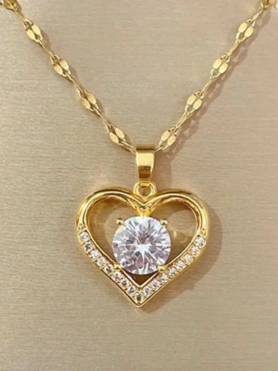Artificial Gems Heart Pendant Necklace